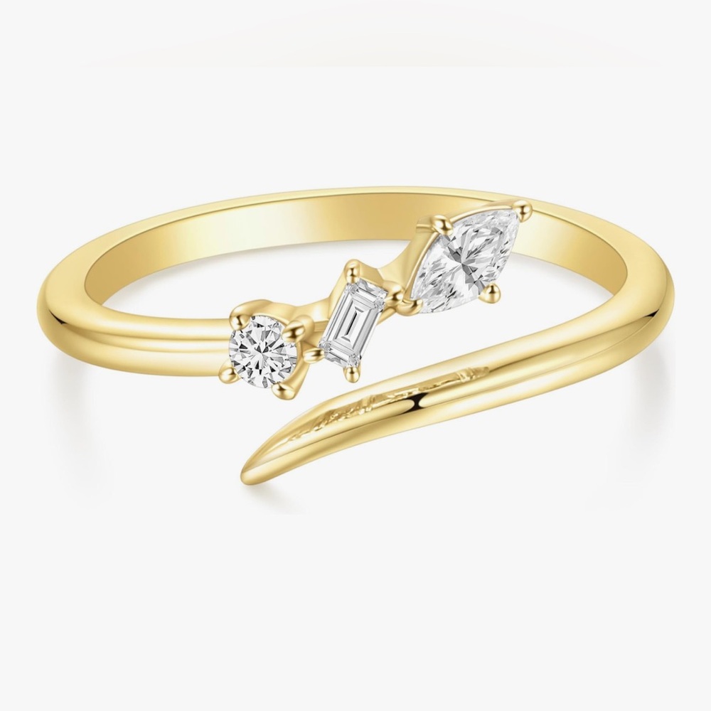 Beautiful Dillards 14KT dip White topaz wave ring size 7